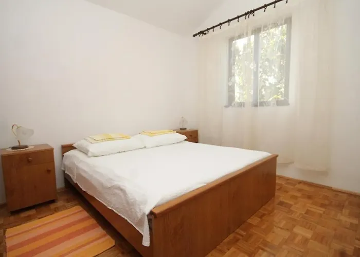 With A Parking Space Kukljica, Ugljan - 8278 Apartman Kukljica