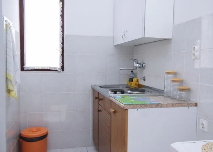 With A Parking Space Kukljica, Ugljan - 8278 Apartman *